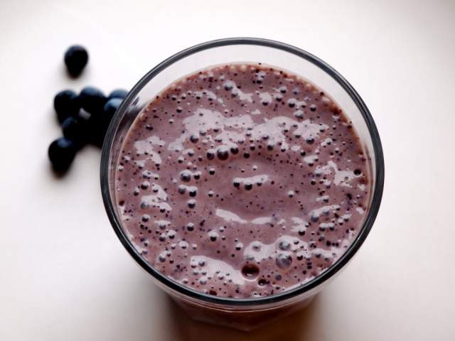 banana-berry-oat-smoothie
