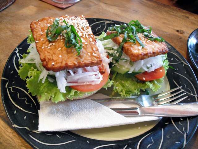 tempeh-sandwich
