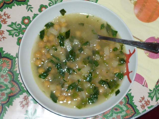 go-green-spinach-and-white-bean-soup