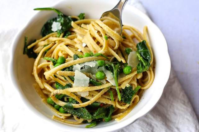peas-and-spinach-pasta