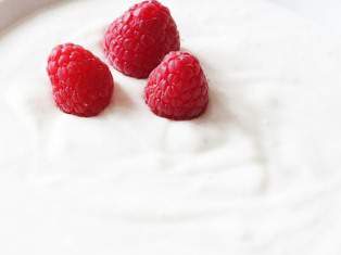 Raspberries-Yogurt