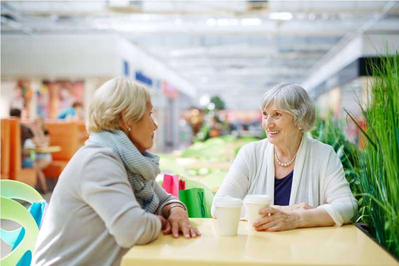 females-in-cafe