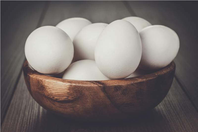 eggs-in-wooden-bowl-on-the-table
