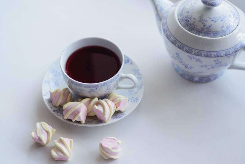 tenderness-concept-marshmallow-and-hot-cup-of-red