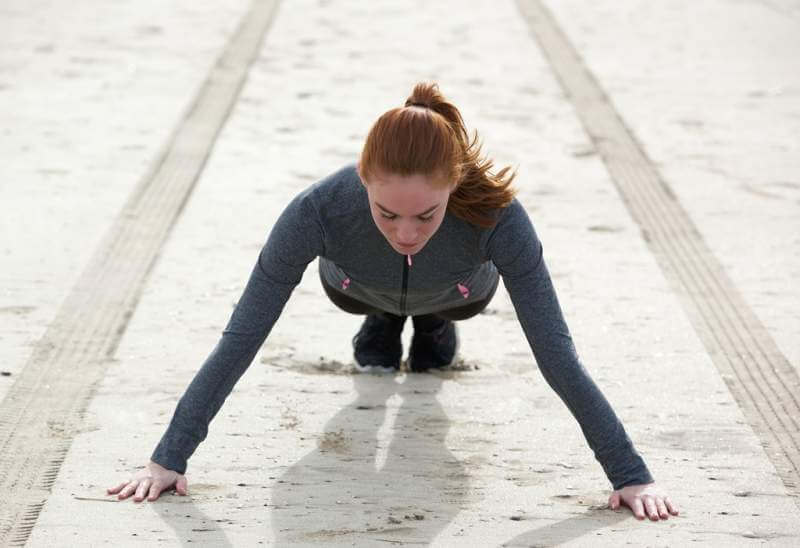 woman-doing-pushing-ups