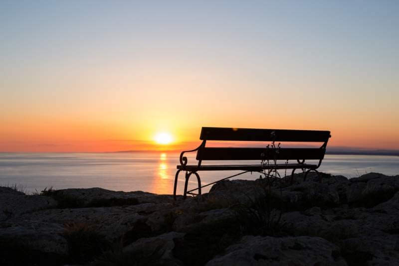 sunset-beach-and-bench
