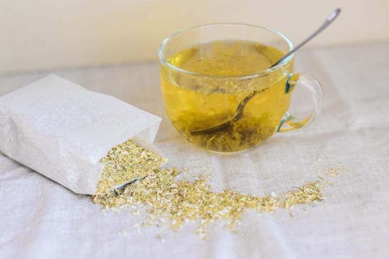 herbal-tea-with-dried-chamomile-flowers
