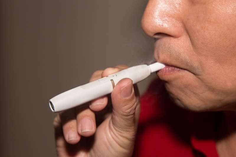 smoker-smoking-hybrid-smokeless-cigarette-device
