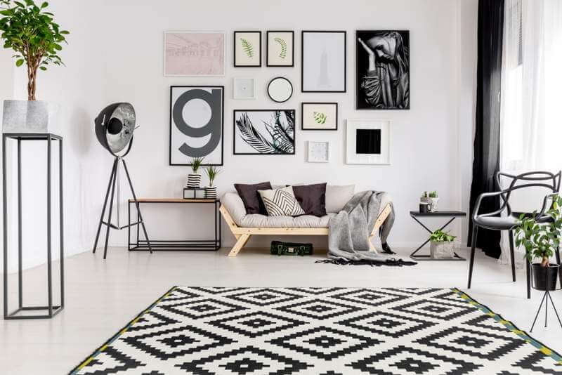 geometrical-rug-in-living-room