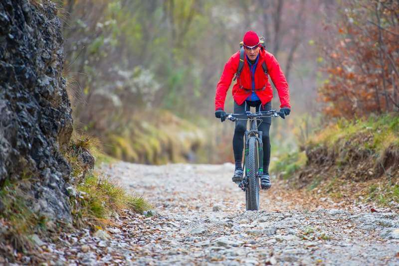 biker-with-mountain-bike