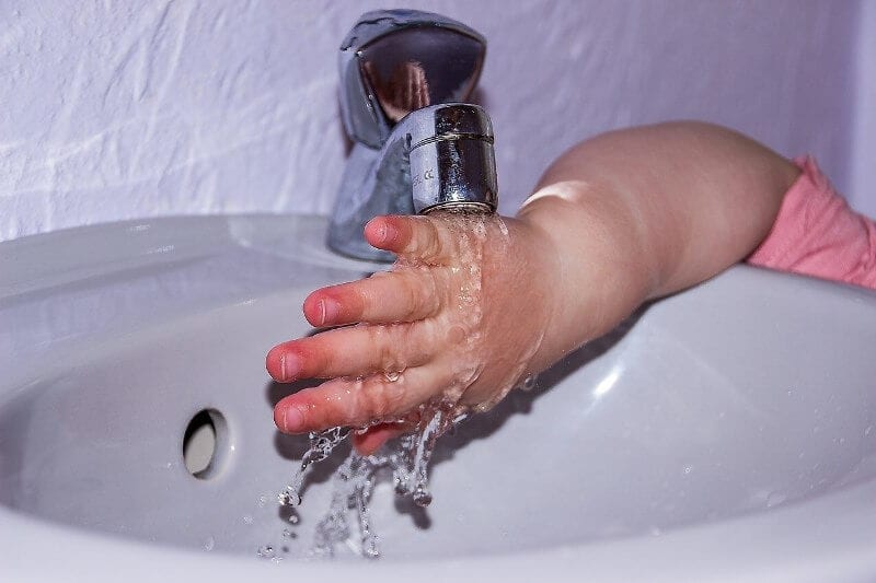 toddler-hand-wash