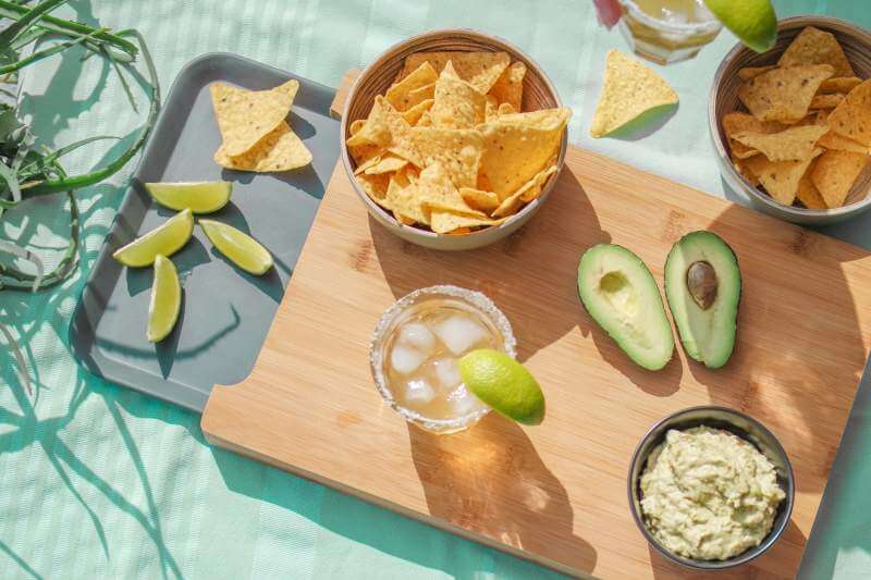 fresh-guacamole-and-corn-chips-for-cinco-de-may
